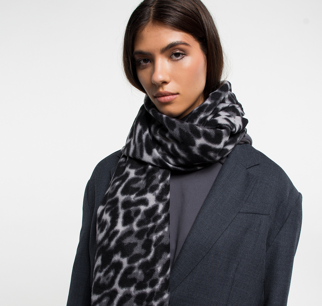 Палантин Мармалато, цвет Серый-черный #2